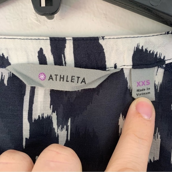 Athleta Ikat Bloom Kaftan Swim Cover Up
Blue White shirt Dress - Picture 7 of 12